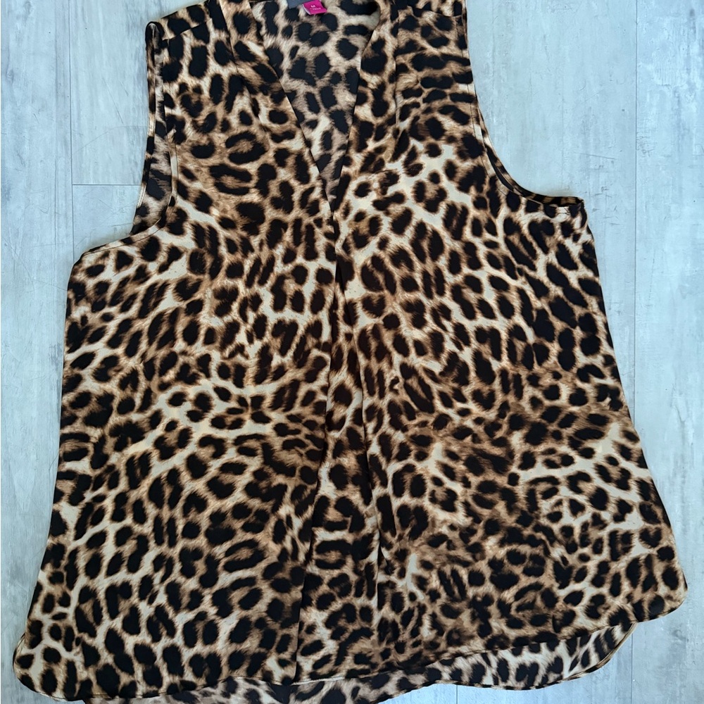 Vince Camuto Leopard Print Sleeveless V-Neck Tank - Brown & Black